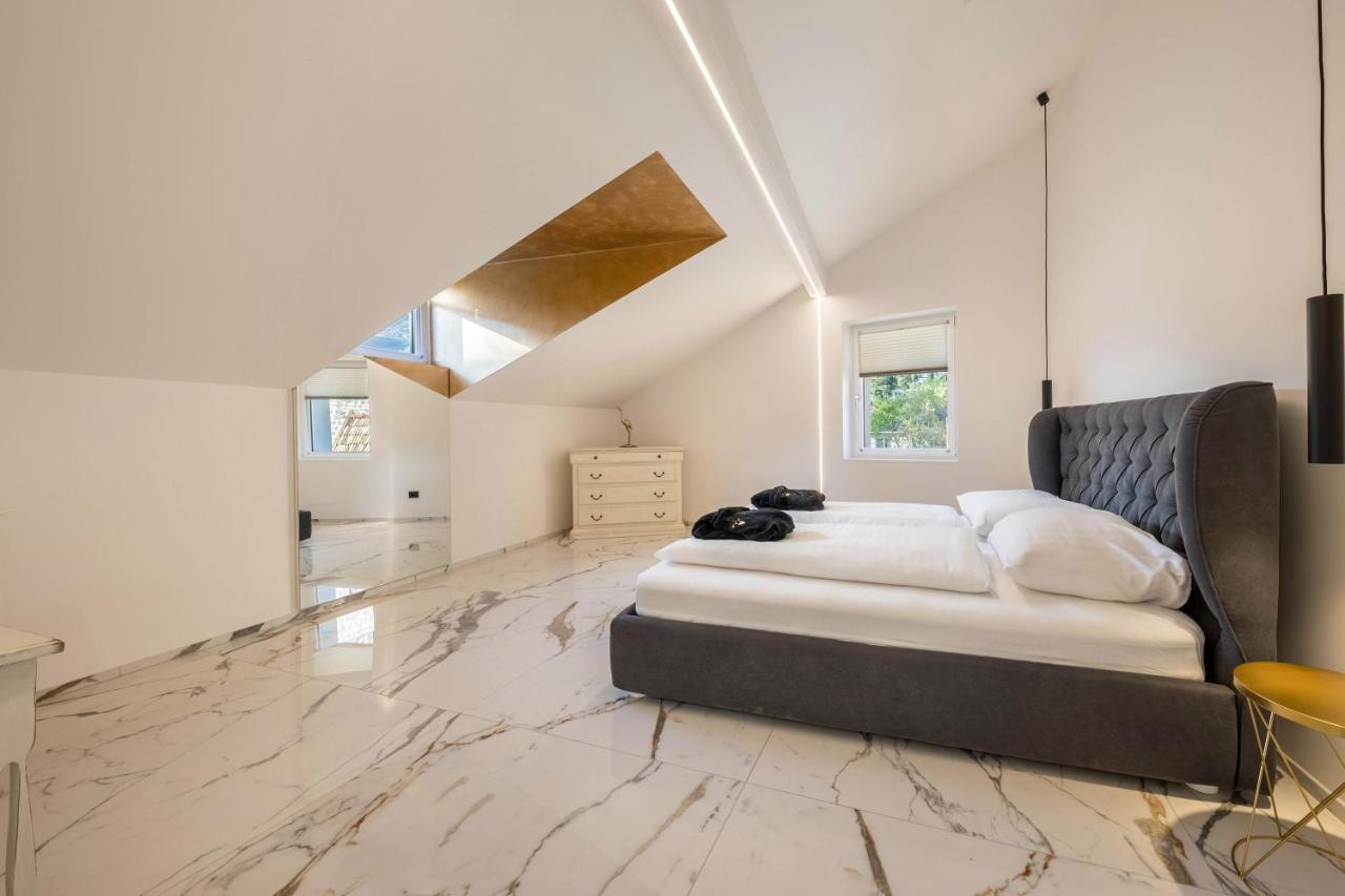 App 301 Palazzo Cavour Appartement Bozen Buitenkant foto